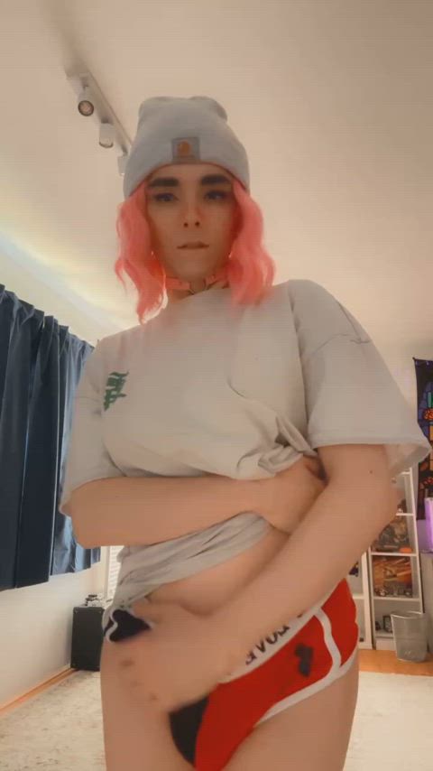 is there a straight guy who wants me to send my girldick videos 