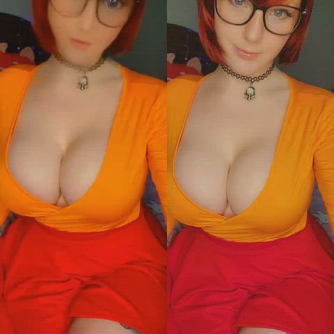 BadBunnyHime as a busty Velma bouncing in slow-mo 🧡🍒👀