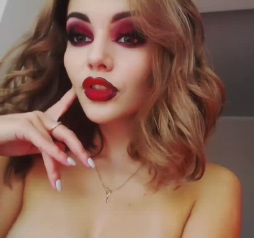 Sexy make up :O