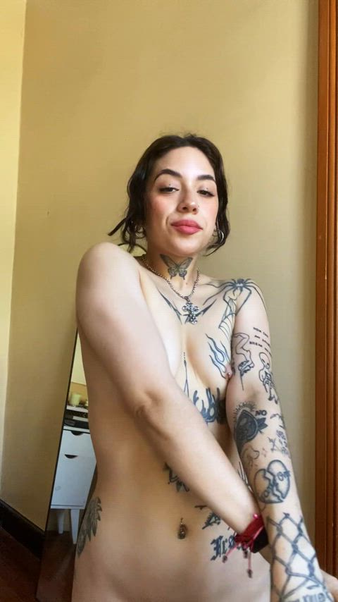 thought my emo ass looked really cute in this one!!