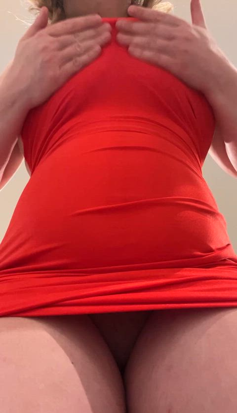 a fat slut in a red dress is all you need to get your cock hard as a rock 🥰💕