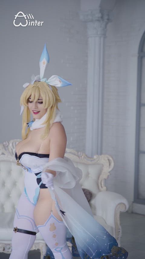 Lumine Bunny cosplay (Aili Winter)