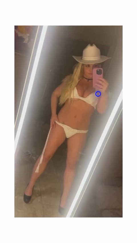 This Blonde MILF's Teeny Bikini Can't Contain Her Natural Tits! Get ready for a serious dose of hotness, because this blonde MILF is serving up major tease with her tiny bikini! Tommygunnz831990 has captured the ultimat