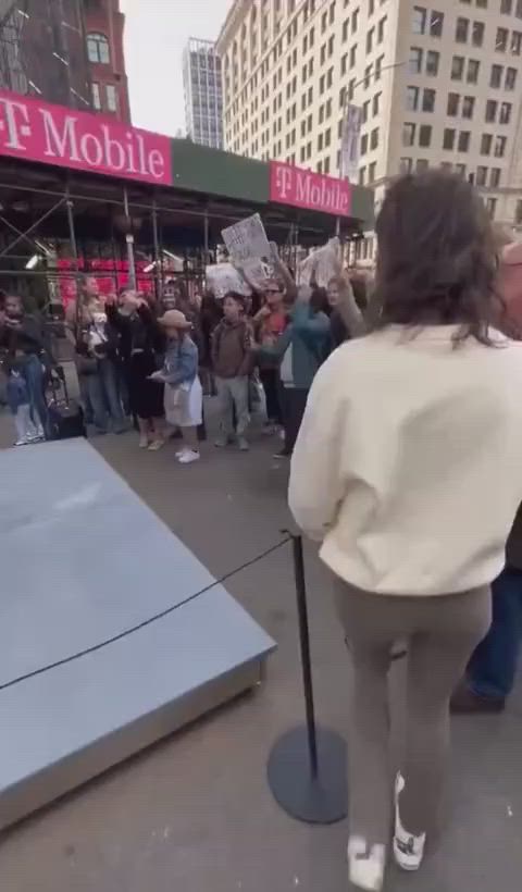 **American Babe Flashes Her Goods to a Lucky Irish Stranger!** You'll never guess what this feisty American beauty did while on a trip to Ireland! Let's just say she gave a whole new meaning to "going green." Our girl w