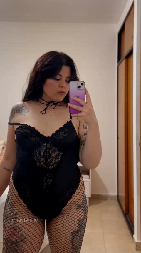 Tattooed curvy and naughty 