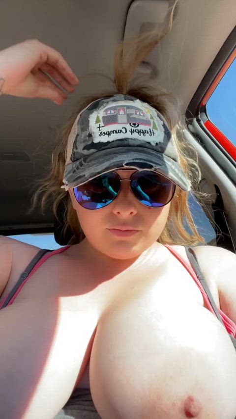 Road trips are better with your titties out 