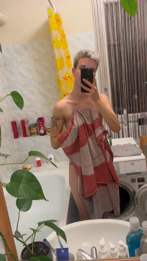 The towel fell off