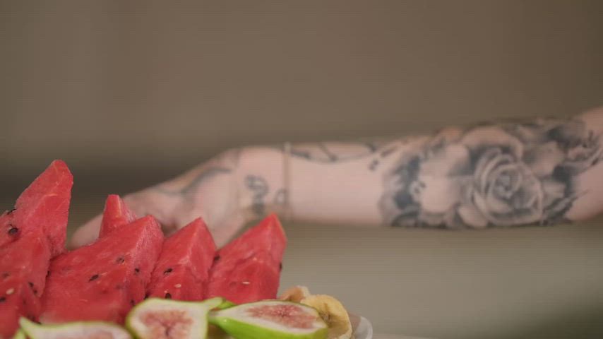 Bikini Clad Sladyen Skaya Enjoys No Strings Ass Fuck At The Spa