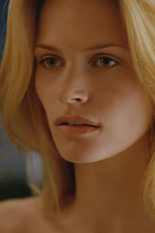 Natasha Henstridge - Species (1995)