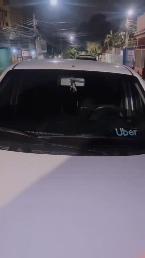 Baby Amorim blows her Uber driver