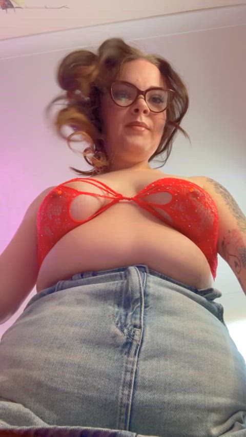 Oops I forgot my panties again 🤭