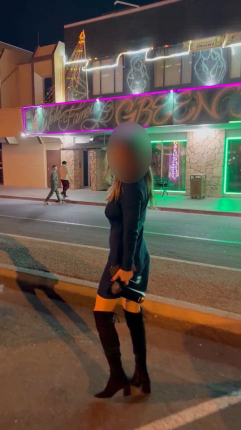 The Green Door in Las Vegas was a success.  5 guys plus my husband in one night!  One Reditor mentioned it would be awesome if clubs offered testing 😂.  That’s true because condoms were required.  No test means no bareback:-). #Hotwife