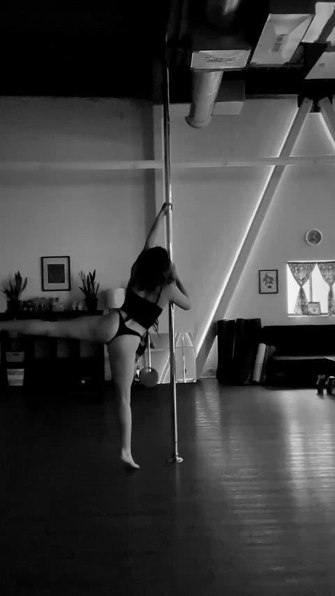 Willow Shields - Pole dancing in a thong (IG, April 2024)