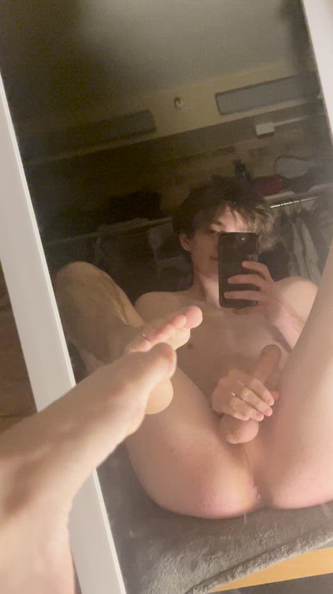 [19] Another bored and horny college boy 😅