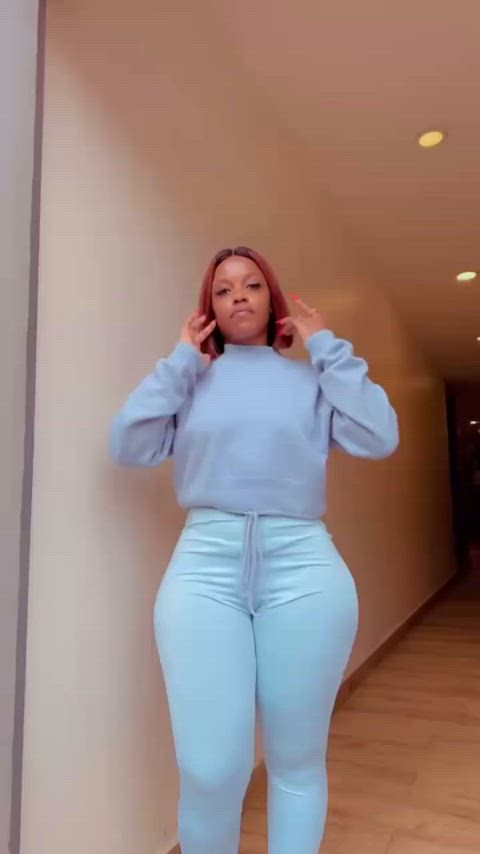 thick booty bounce