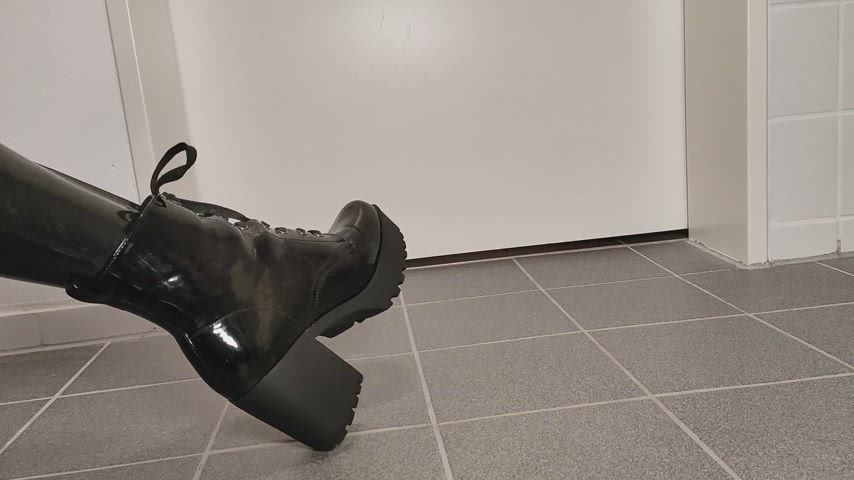 Changing the chunky platform high heel boots while wearing shiny latex - ASMR 