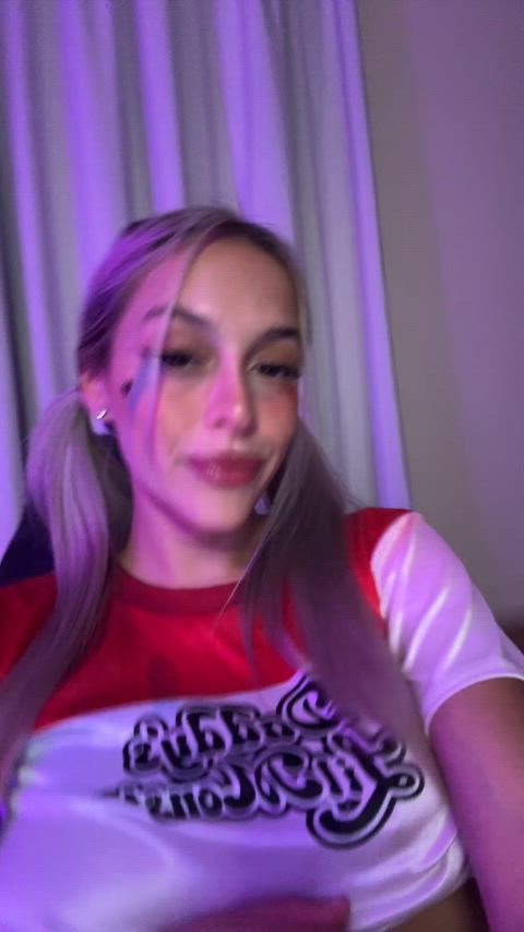 Harley Quinn (SophieeQuinn) Thanks for the Love <3