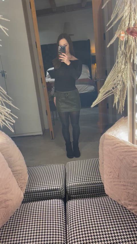 I just wanted more people to see how sexy I look in my leather skirt today. 