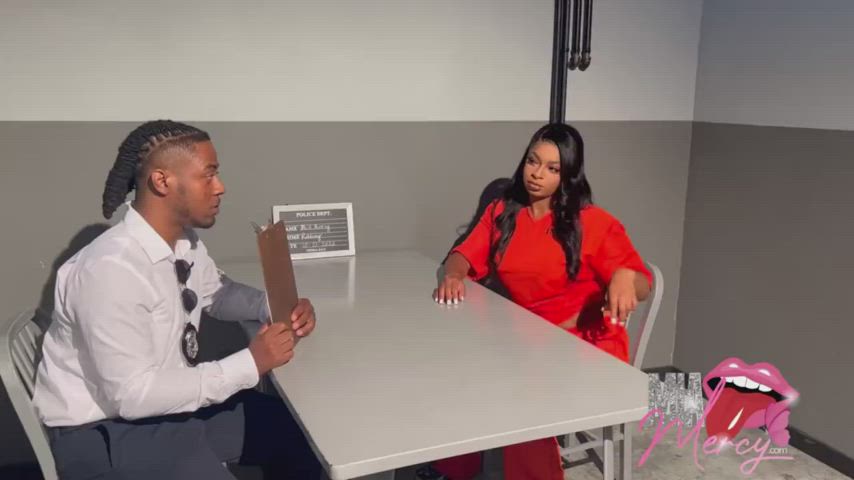 Interrogation with Detective got freaky when she needed her sentence shortened🔒💦 full vid link in comments ‼️