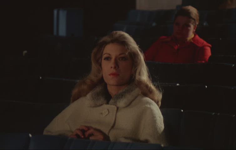 The best way to see a movie.   Erika Cool - Chaleurs Intimes (1977)