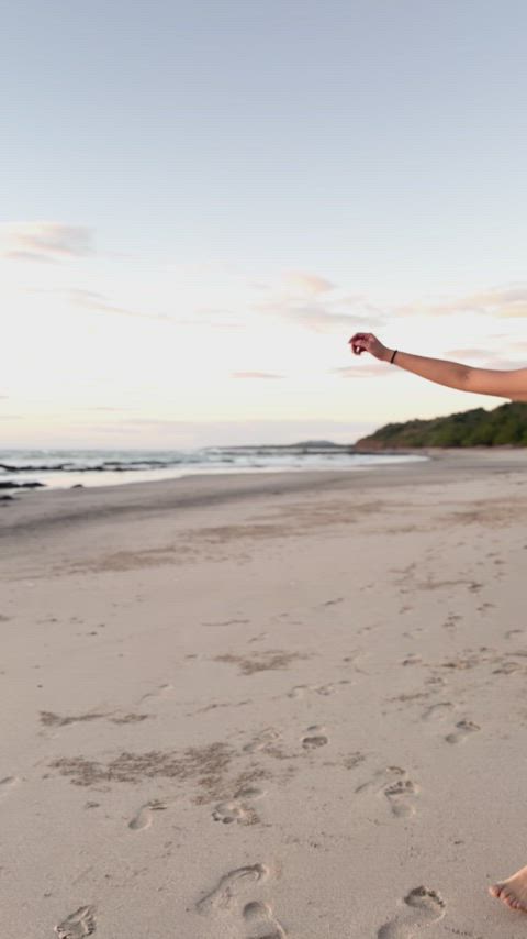 beach date with me be like