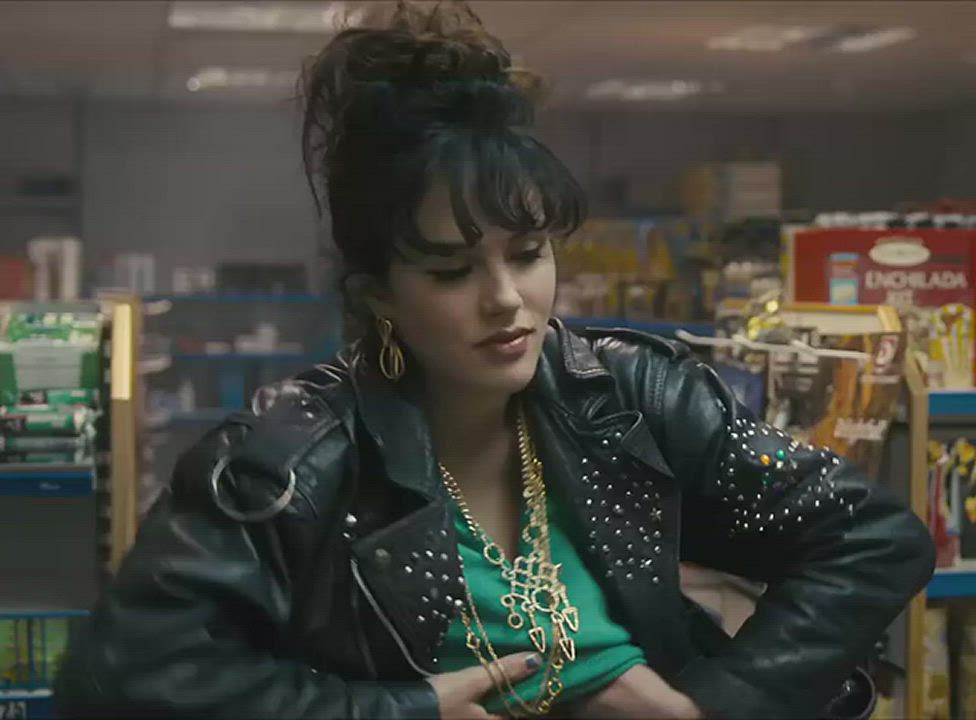 Jessica Brown Findlay (Albatross)