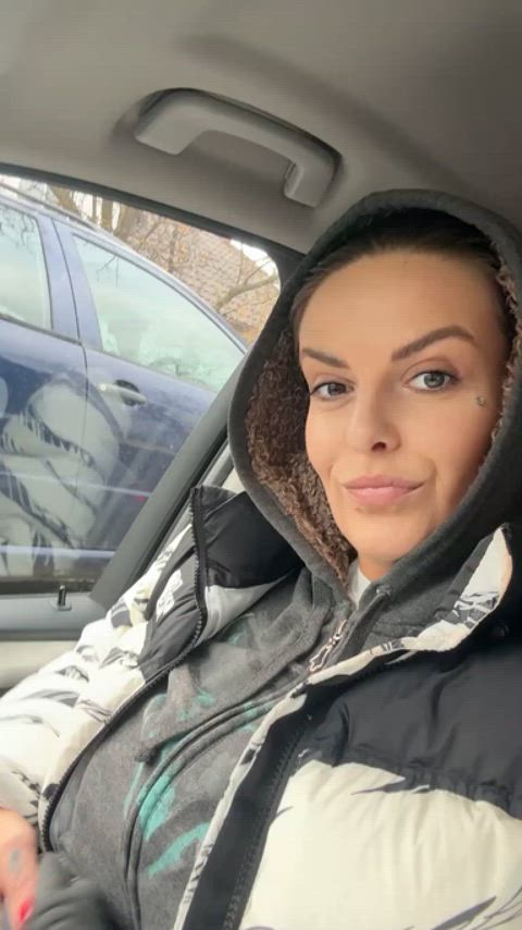 Eyes up here, babe—don’t crash while checking me out