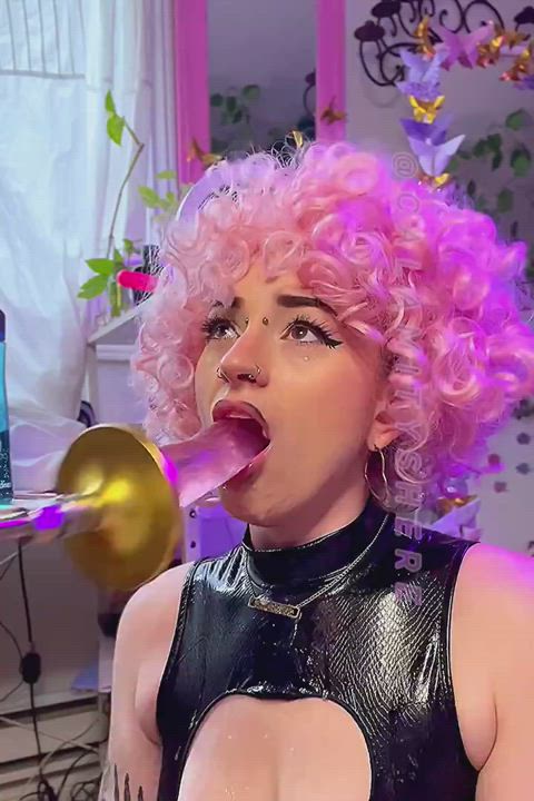 Pinkhair,dildo and a used throat makes for lovely goonfuel