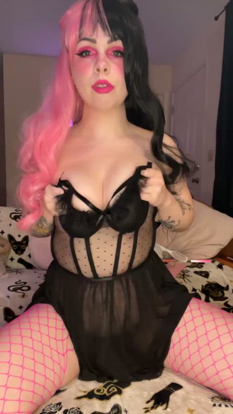 Goth Barbie titty reveal ;)