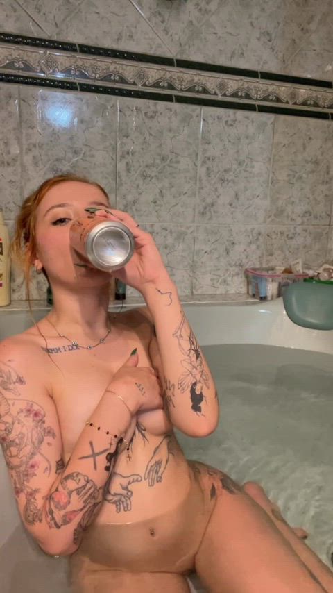 Have you ever fucked a ginger head slut in a bath tub