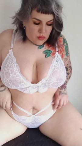 Hello! What do you say about my white lingerie? is it sexy? 😏🫣