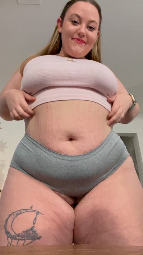 BBW w/frontal wedges and natural tits ;)