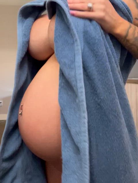 I’d love to share my nude pregnant videos with you 