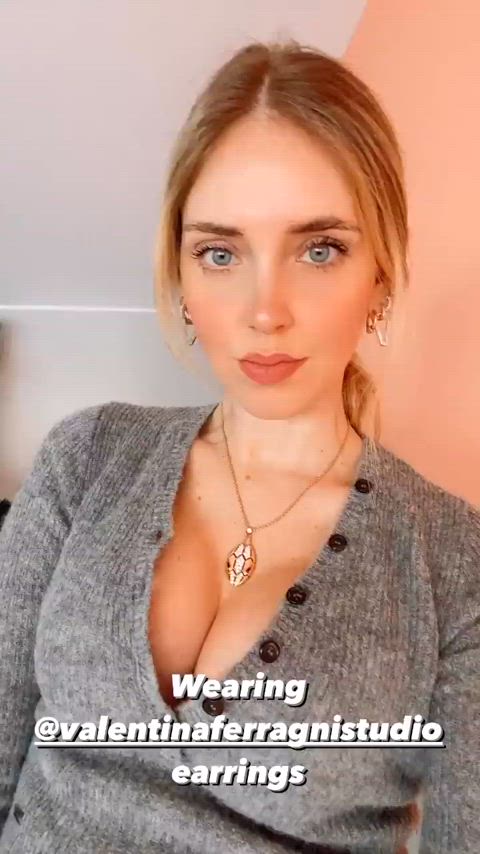 Chiara Ferragni tette gonfie (milking boobs) 🥵🥵🥵💦💦💦