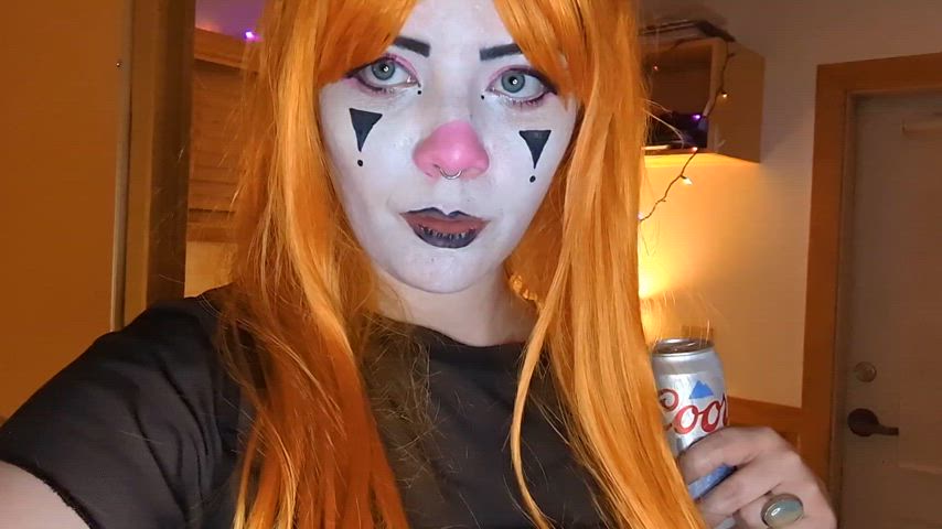 Here's a whole clip of me being a naughty clownwife. 