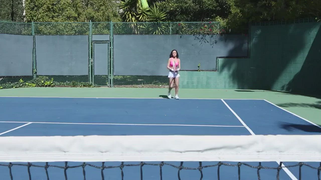 Topless tennis